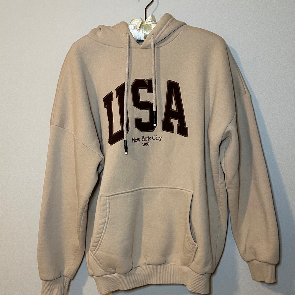 Beige USA New York City Hoodie Unisex - Perfect For 4th Of July